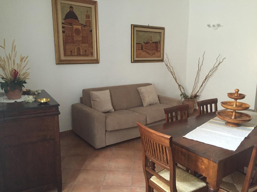 Apartamento Casa di Emanuela Spello Habitación foto