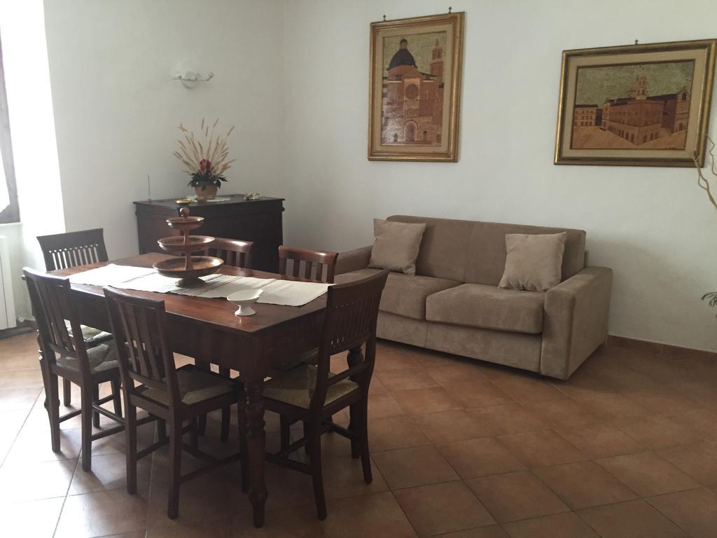 Apartamento Casa di Emanuela Spello Habitación foto