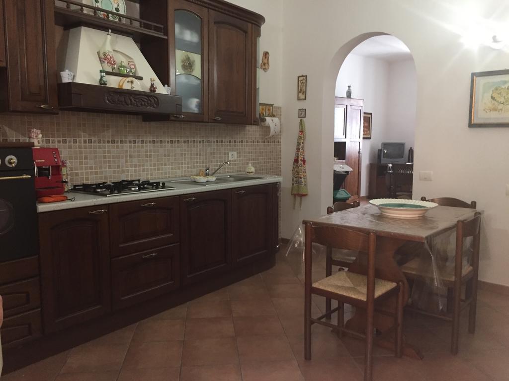 Apartamento Casa di Emanuela Spello Habitación foto