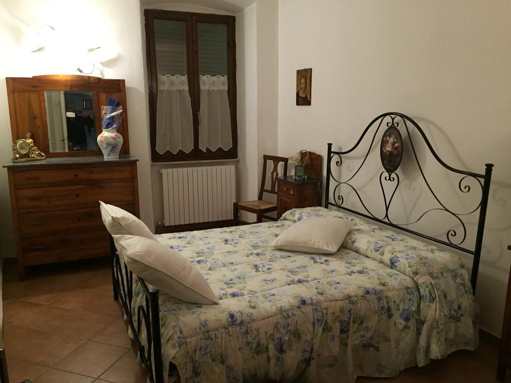 Apartamento Casa di Emanuela Spello Habitación foto